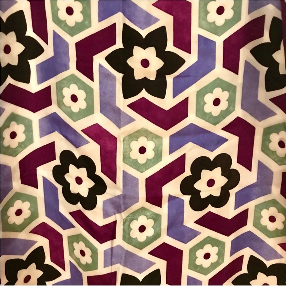 CARLISLE 100% Silk Geometric Floral Scarf